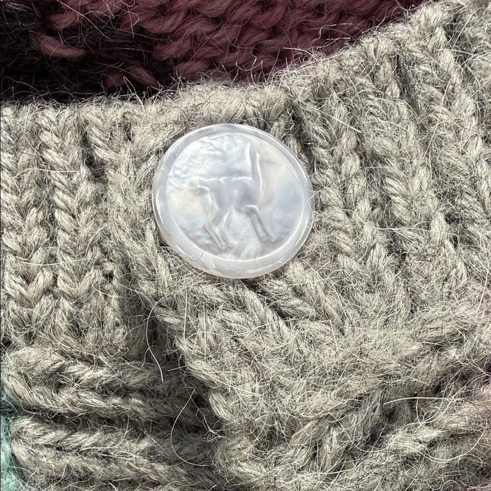 Peruvian Alpaca Wool Geometric Pattern Women's Cardigan - Picture 4 of 4